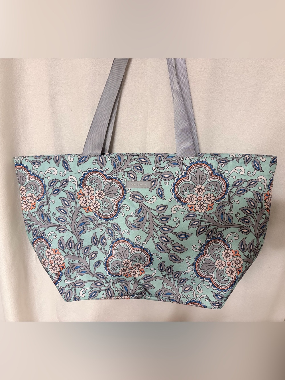 Vera Bradley Fan Flowers Mint Green Large Travel Beach Tote